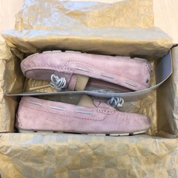 Pink and grey UGG loafers - Picture 2 of 7